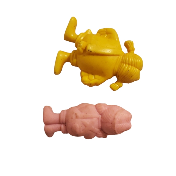 Rare Vintage Birdie happy meal toy & pink eraser - Picture 2 of 2